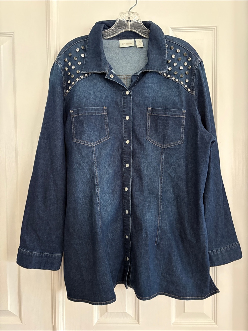 Chico's Size 3 Dark Blue Denim Pearl Snap Button up Jean Rhinestone Shirt Jacket